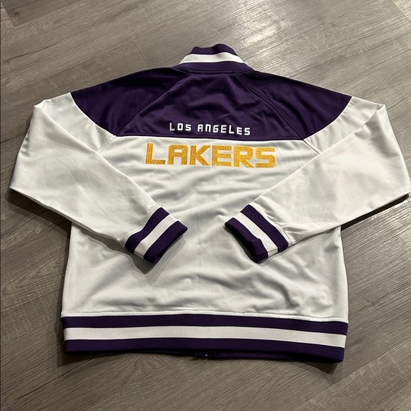 NBA | LAKERS Women’s Jacket - Picture 3 of 9